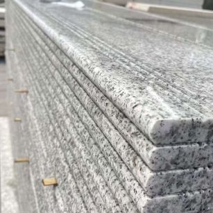 泸州芝麻白楼梯踏步 花岗岩楼梯板材