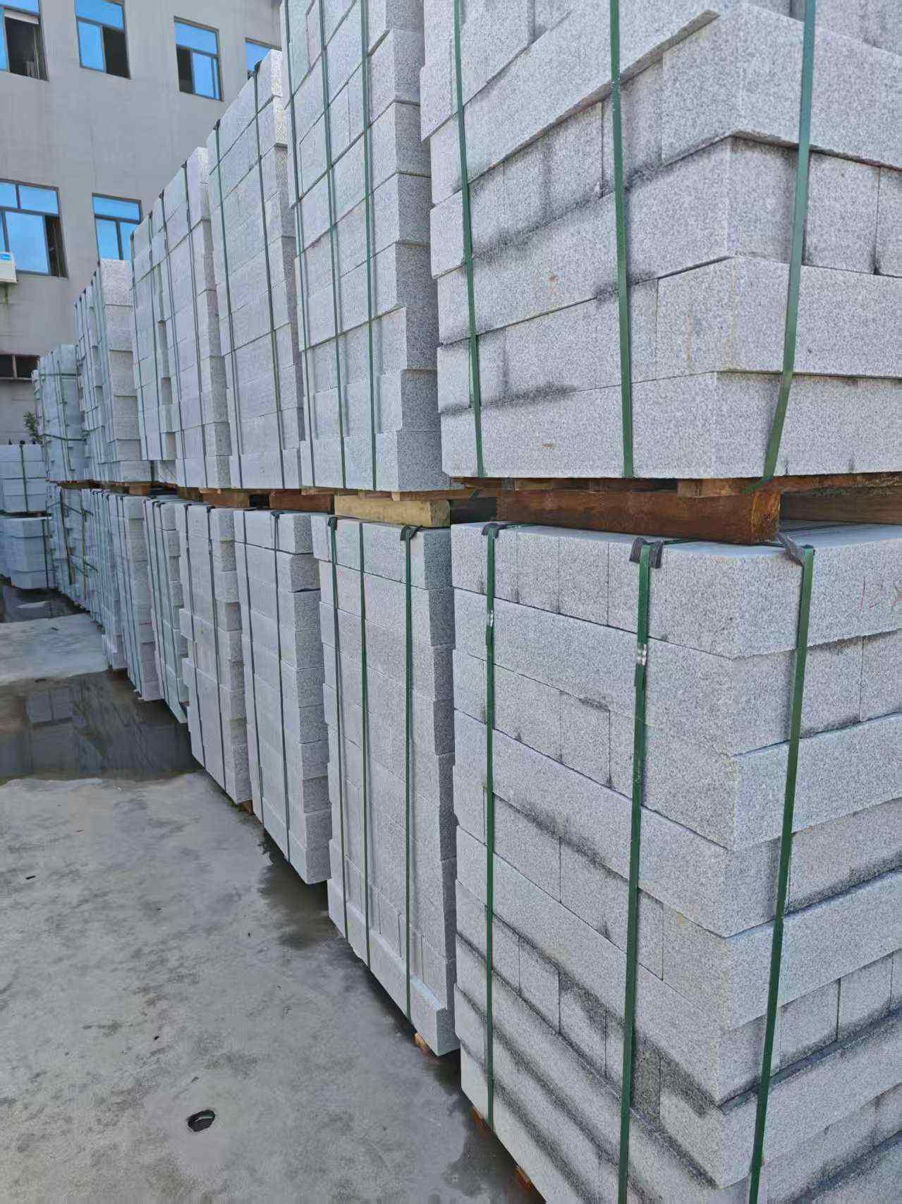 泸州芝麻白路牙石，路侧石