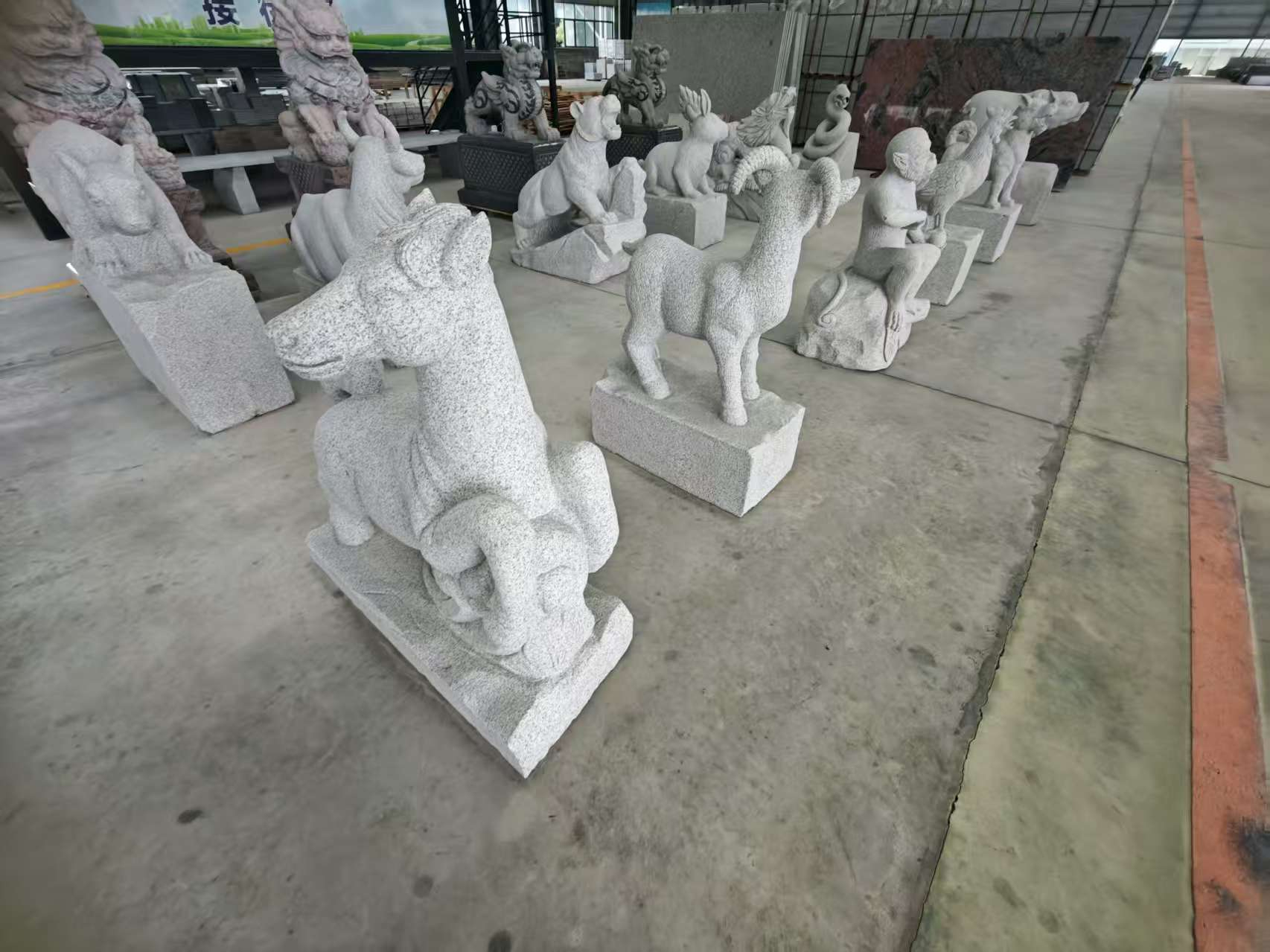 泸州芝麻白雕刻 十二生肖 异形雕刻