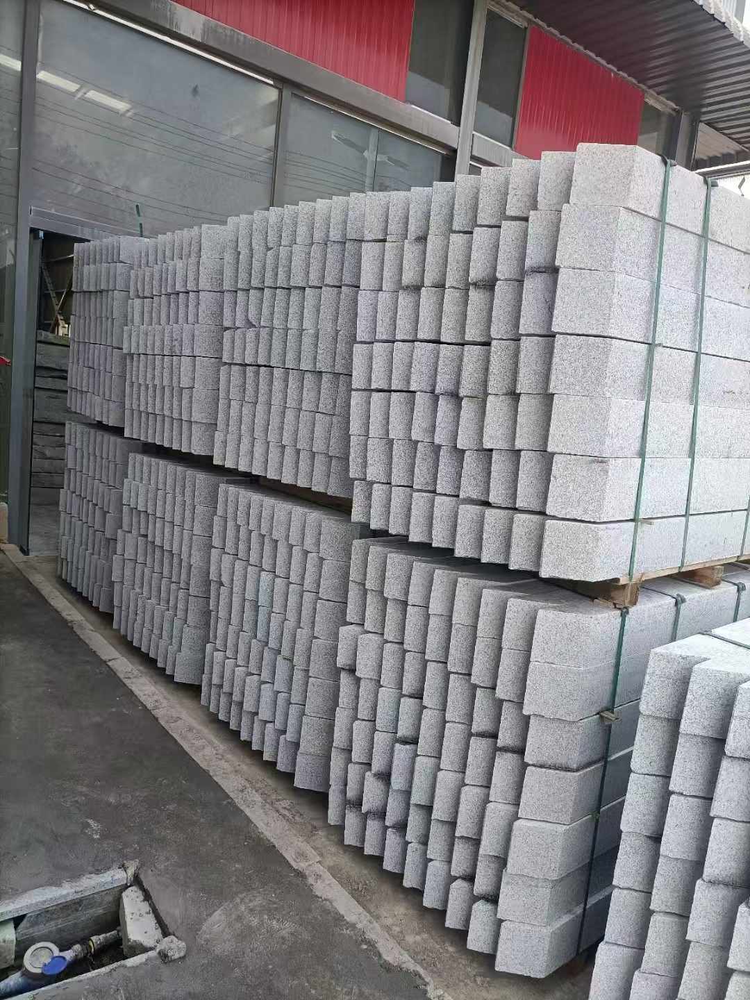 泸州芝麻白树围石 树池