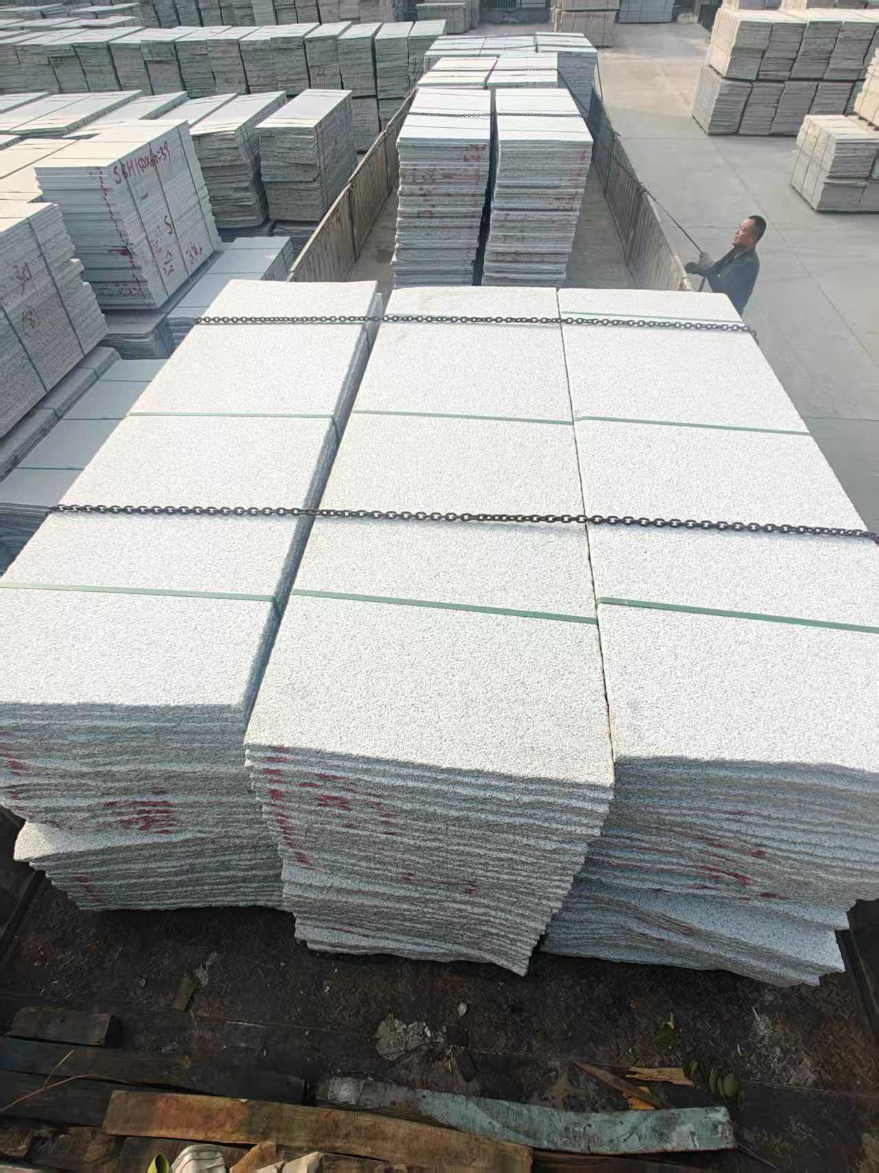 泸州芝麻白毛板，石材毛板